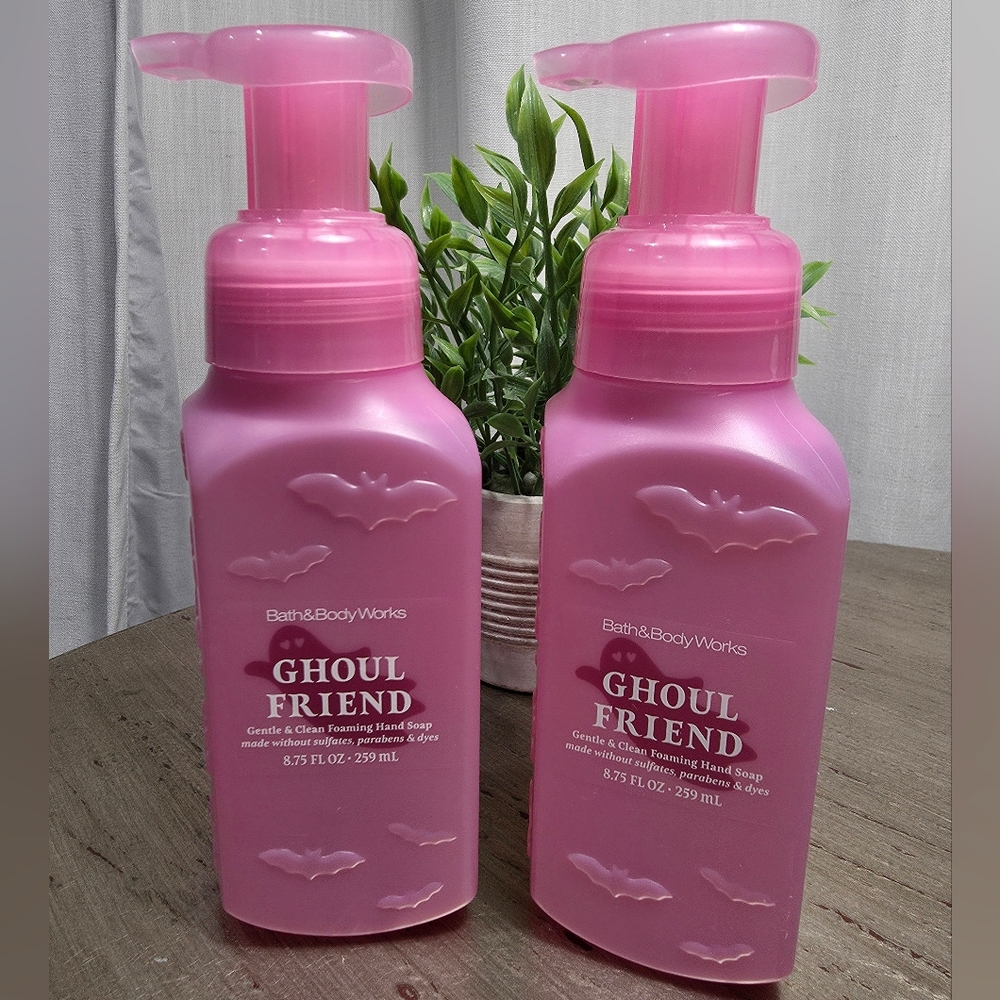 2 New Bath & Body Works Ghoul Friend Gentleβ Foaming Hand Soap 8oz